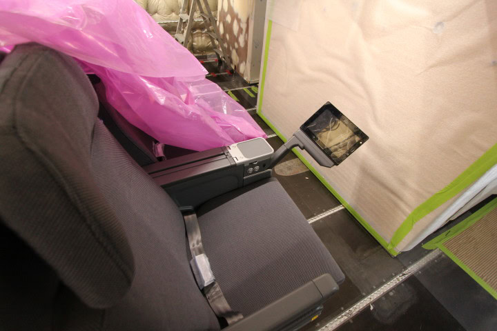 En första titt på Erik Viking och SAS nya långdistansstolar - Underhållningssystem och WIFI - 3