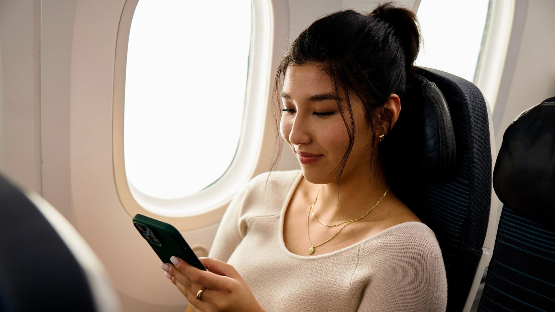 Air Canada offers free messaging Wi-Fi service