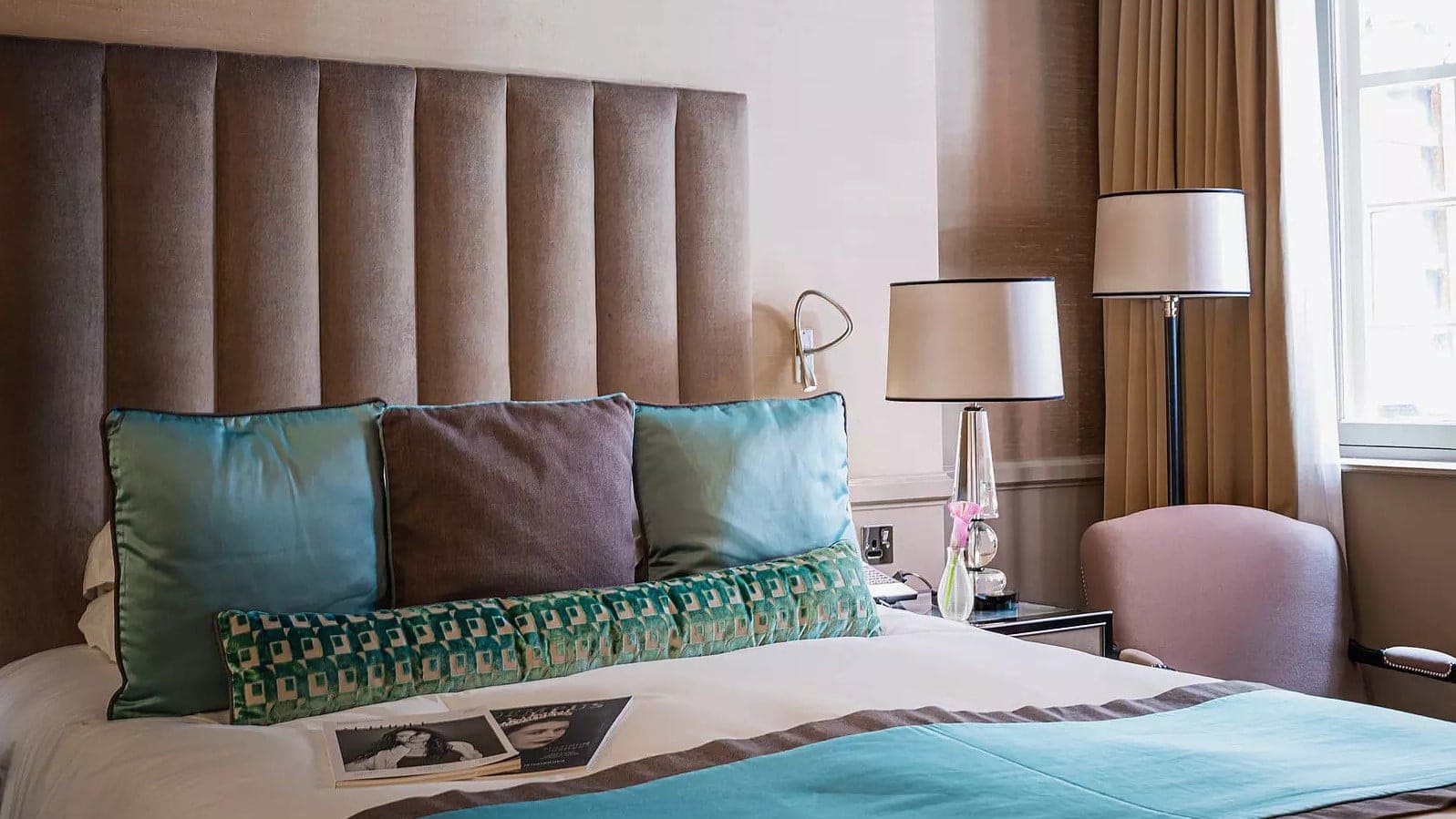 Suite at St james´s hotel & club mayfair London