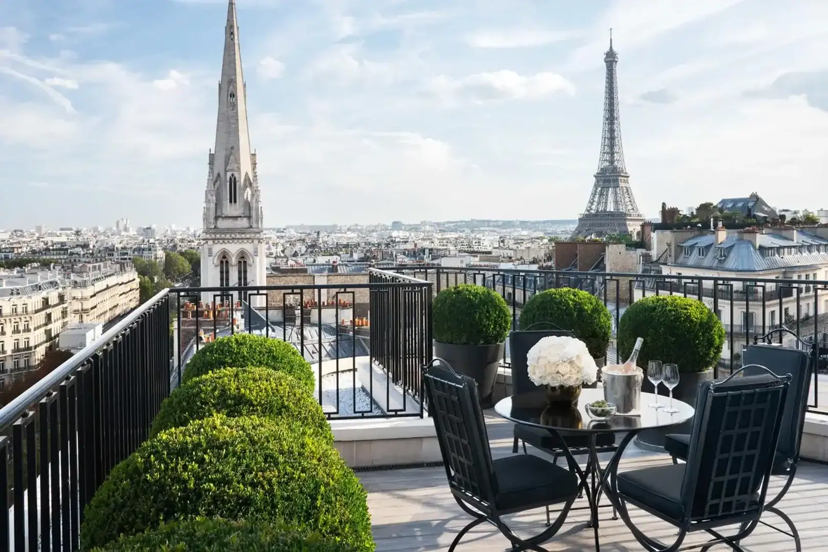 Lifestyle Toplists - Emily in Paris - her guide to the City of Light