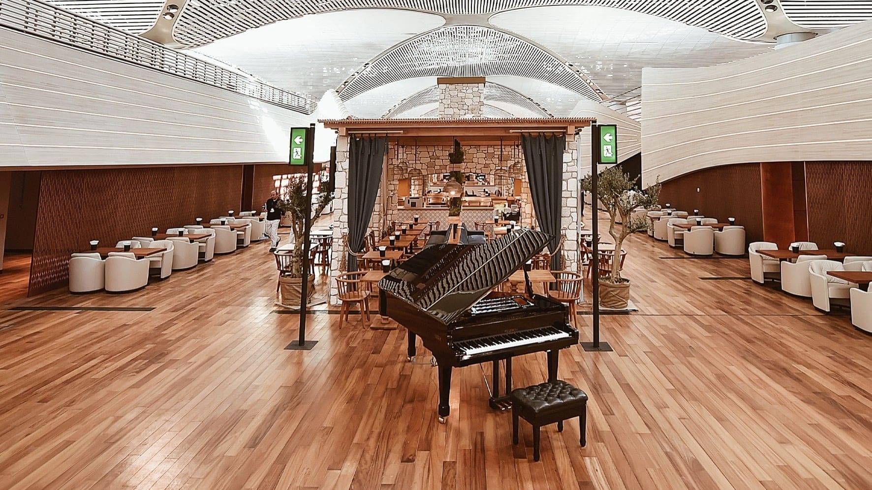 Airline review Airport experience - Turkish Airlines - 5