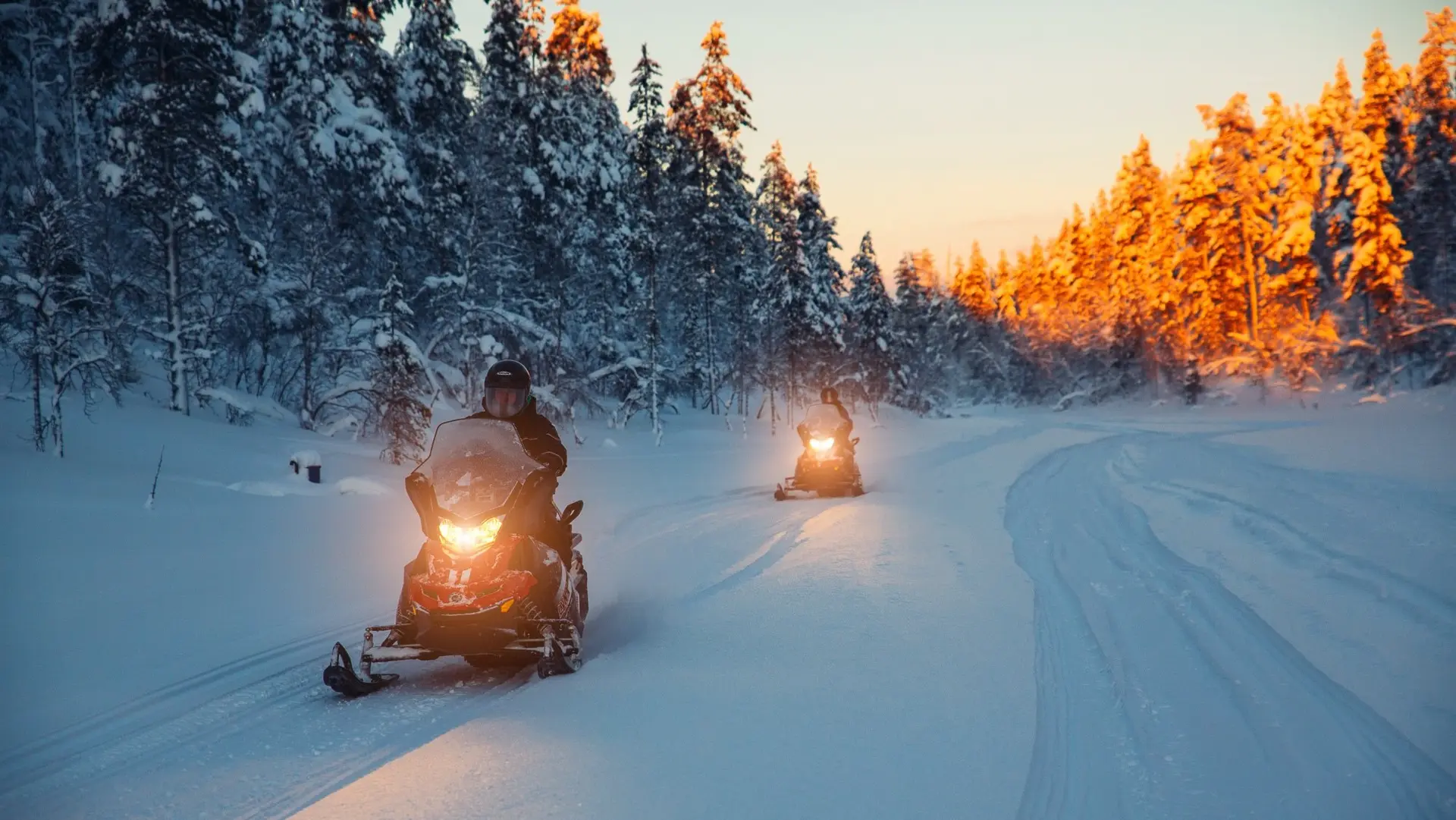 Hotel review Service & Facilities' - Kakslauttanen Arctic Resort - Igloos and Chalets - 8