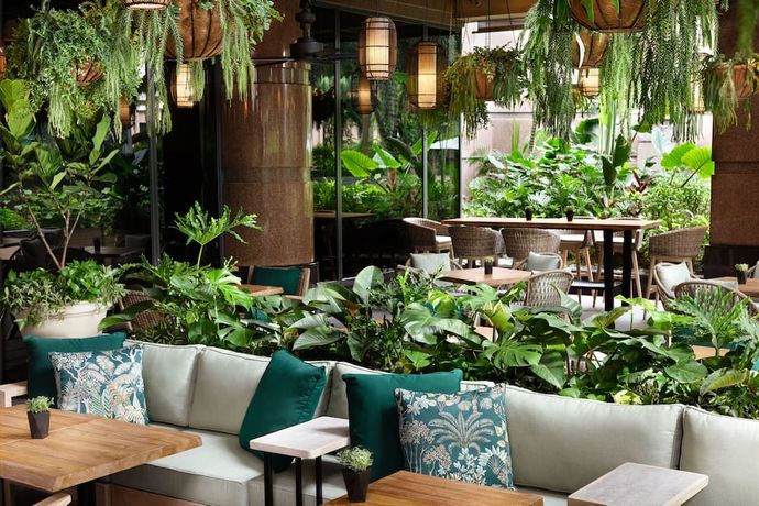 Verified hotel review - Four Seasons Hotel Singapore - 41