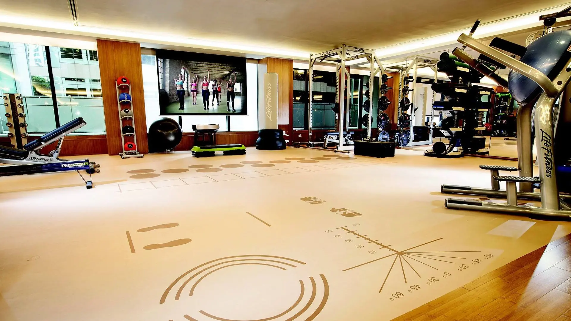 Hotel review Service & Facilities' - The Landmark Mandarin Oriental Hong Kong - 6