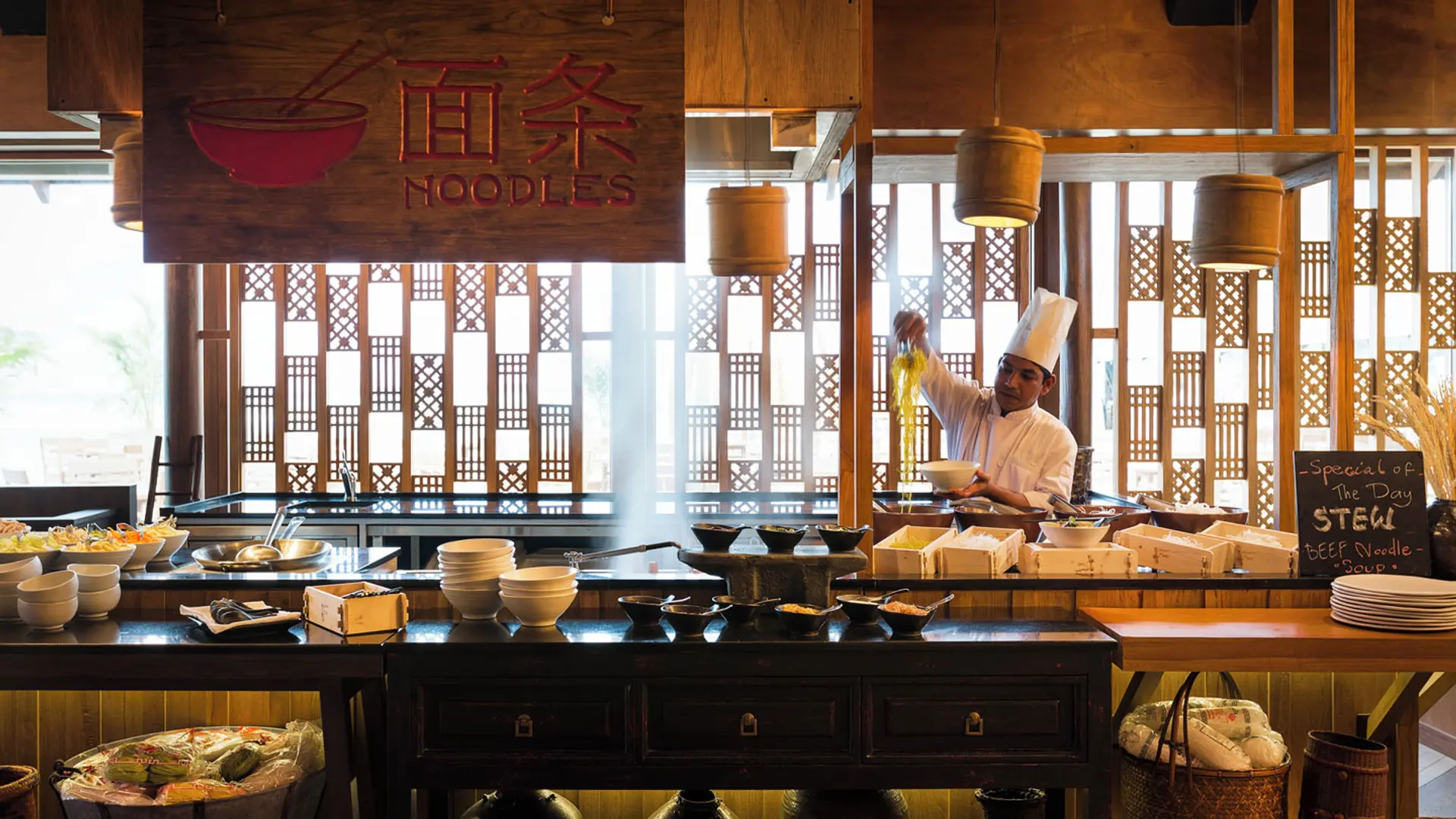 Hotel review Restaurants & Bars' - LUX* South Ari Atoll - 6