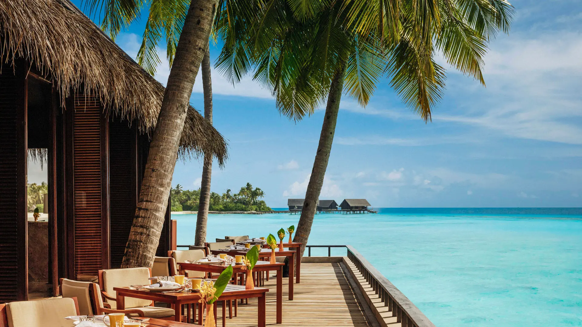 Hotel review Restaurants & Bars' - One&Only Reethi Rah - 0