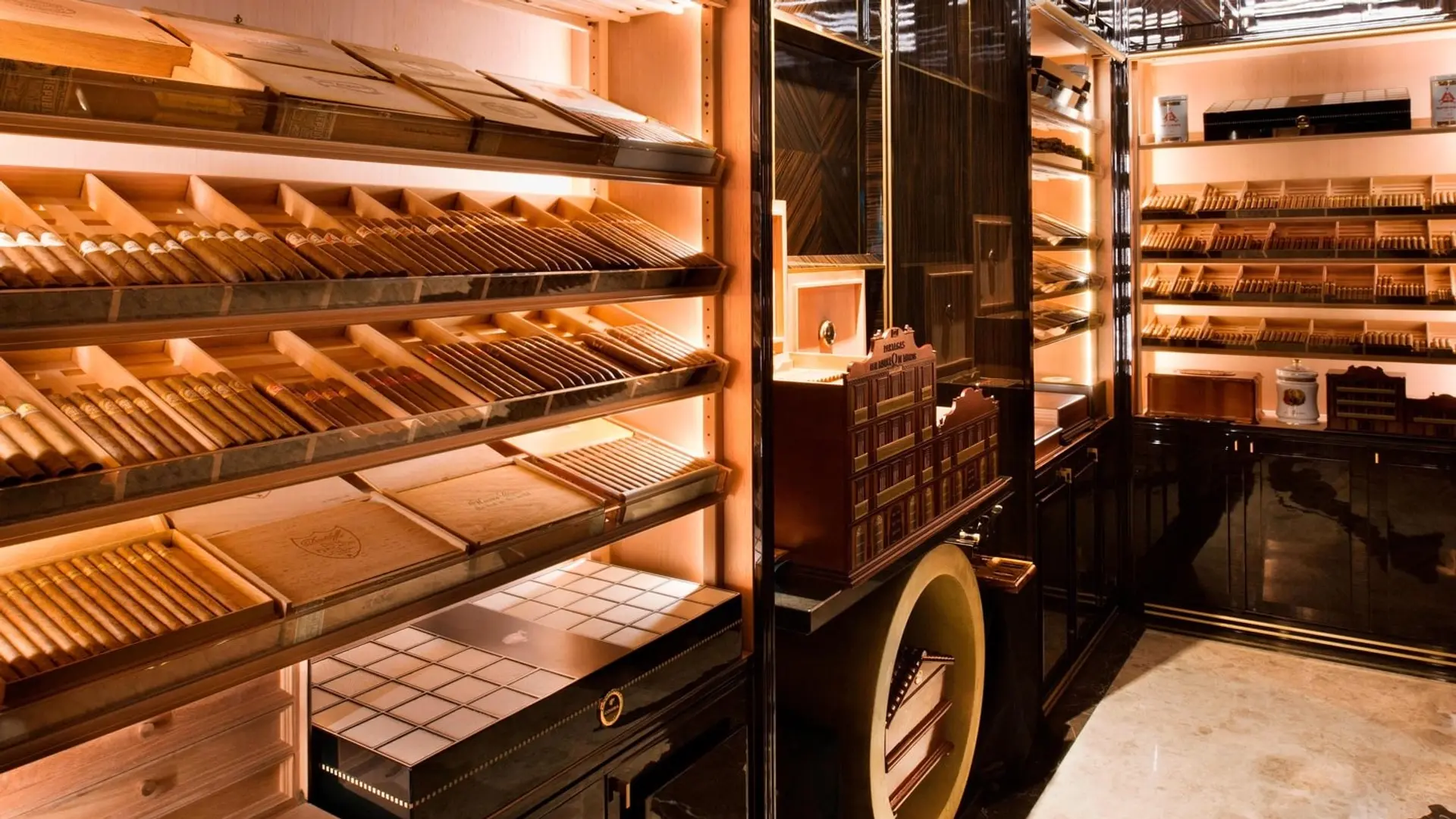 Hotel review Restaurants & Bars' - The Wellesley - 5