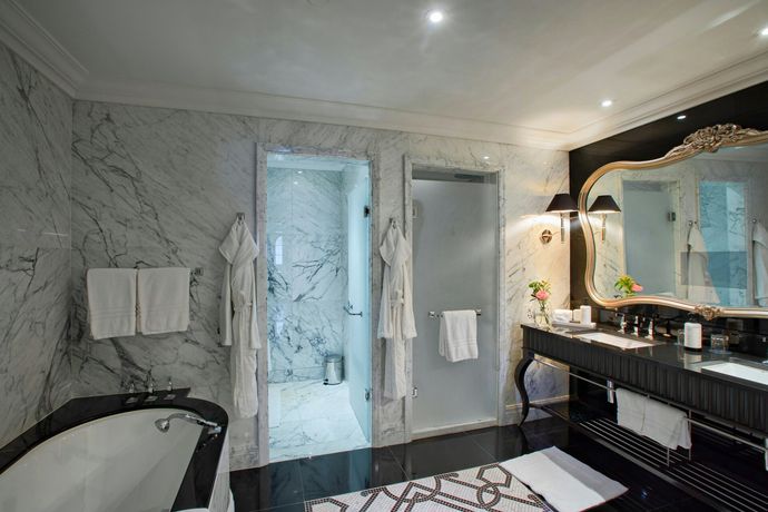 Four Seasons Hotel Baku - 21