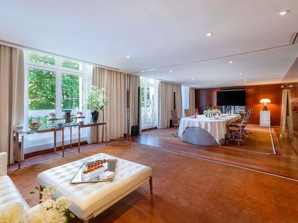 Verified hotel review - Hôtel Le Royal Monceau Raffles Paris - 40