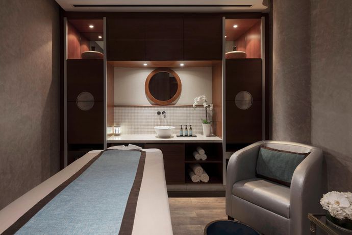 Jumeirah Emirates Towers - 23