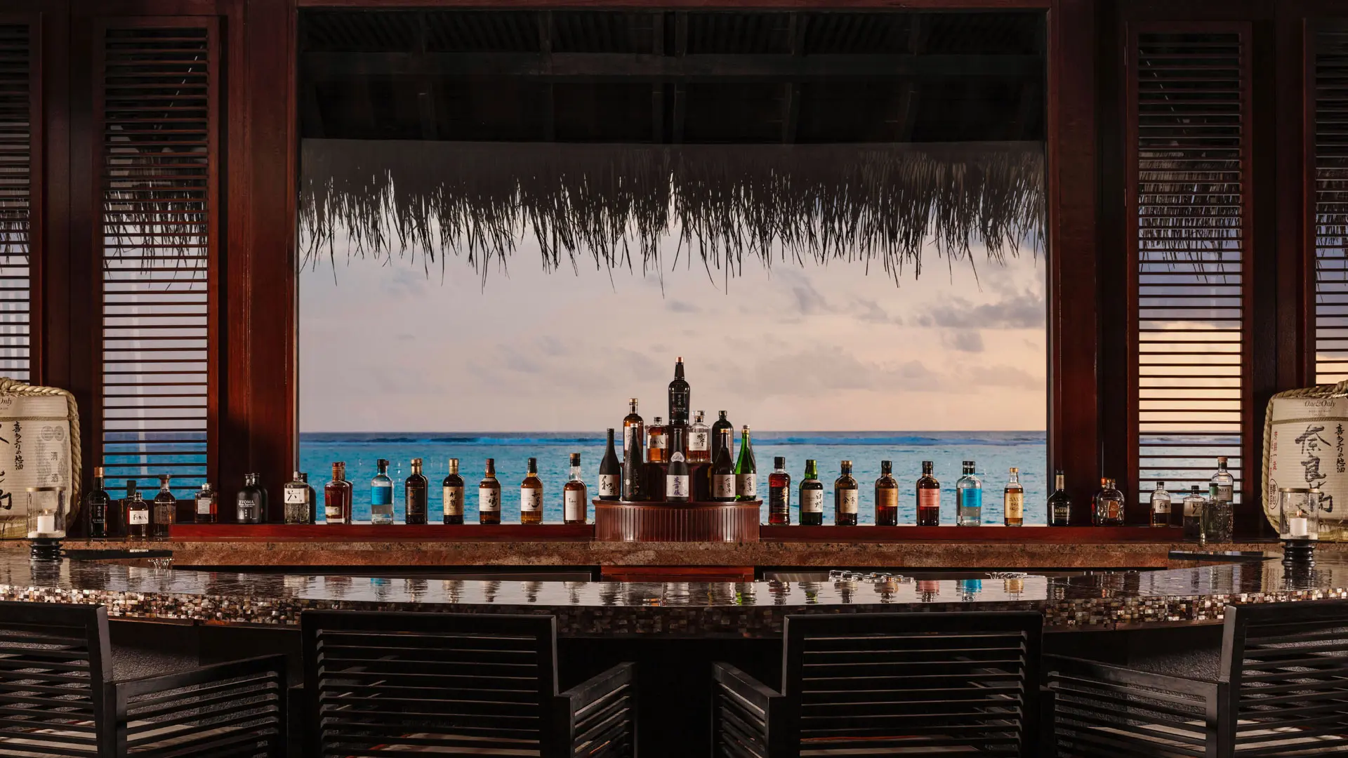 Hotel review Restaurants & Bars' - One&Only Reethi Rah - 2