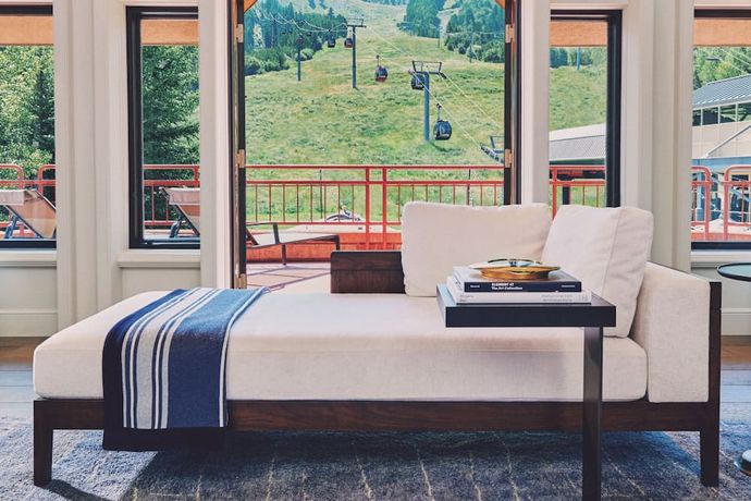 The Little Nell - 23