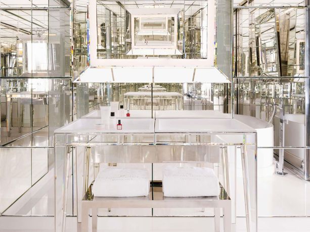 Verified hotel review - Hôtel Le Royal Monceau Raffles Paris - 15