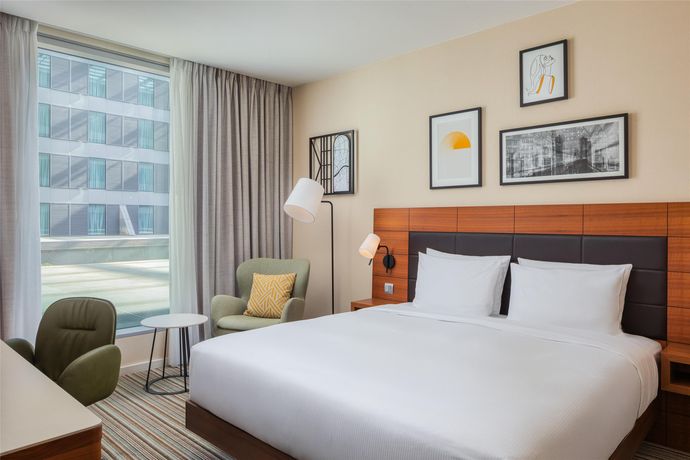 Verified hotel review - Hilton Frankfurt Airport - 8