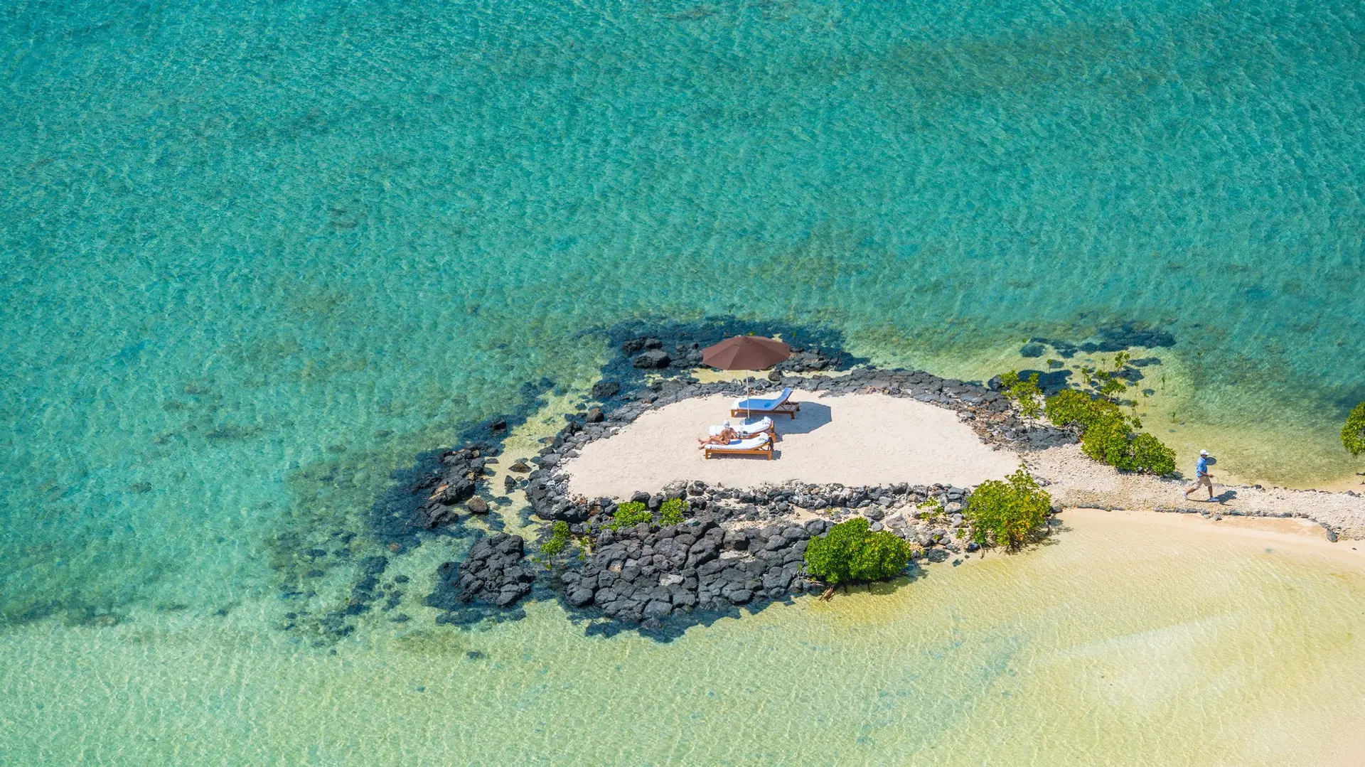 Hotel review Location' - Four Seasons Resort Mauritius at Anahita - 2