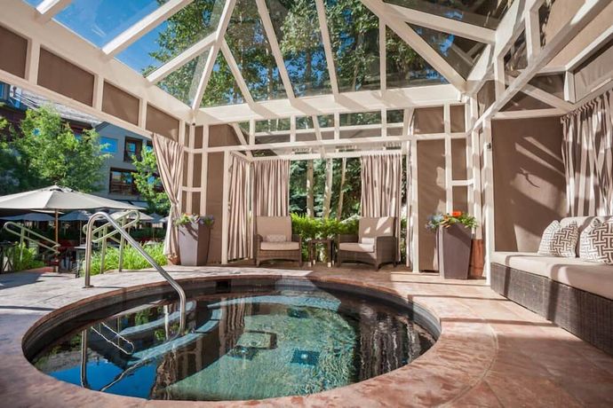 The Little Nell - 32