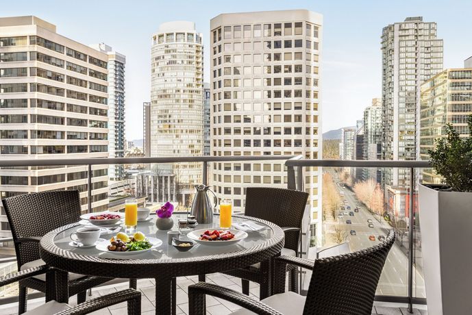 Verified hotel review - Shangri-La Vancouver - 3