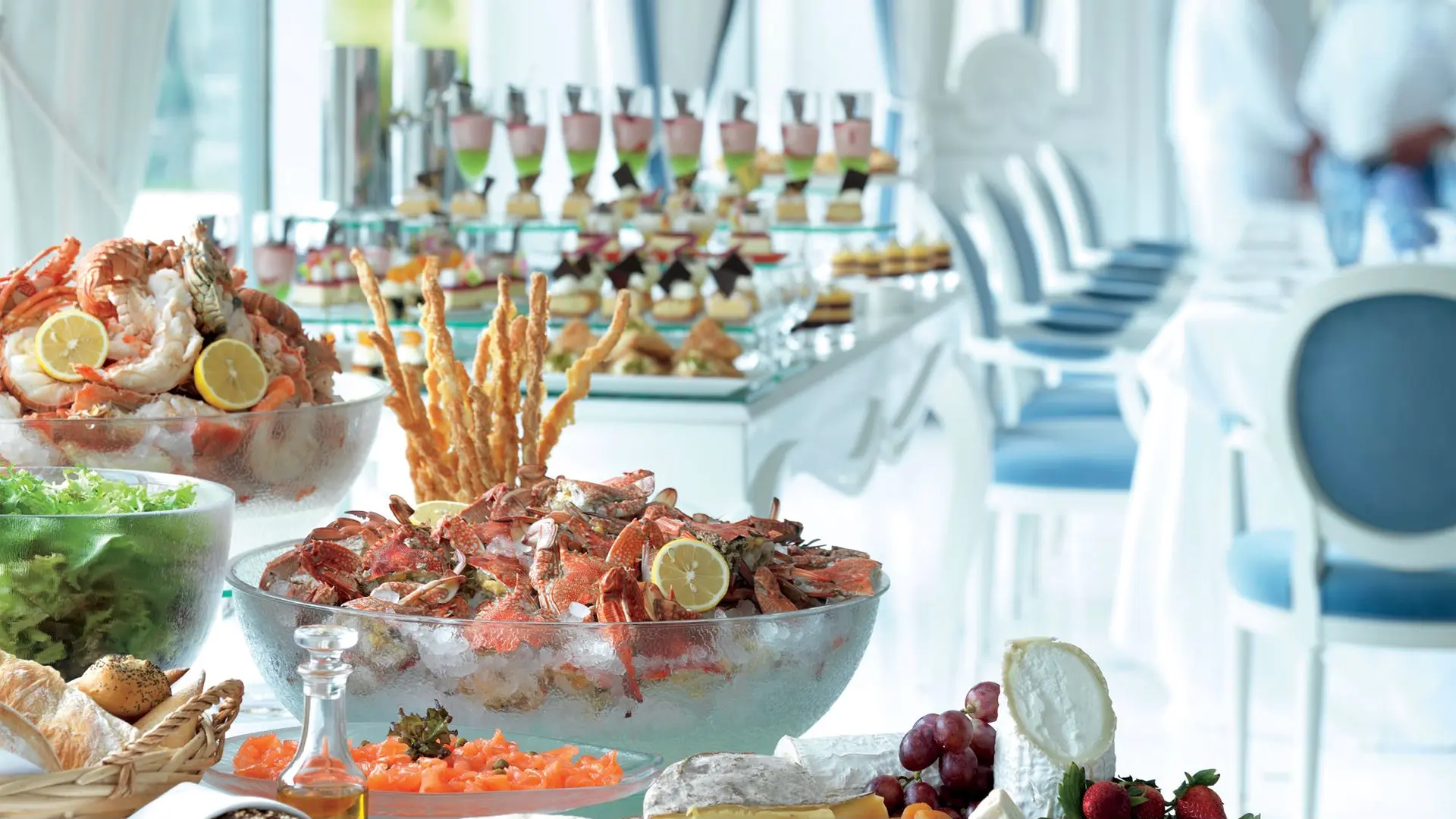 Hotel review Restaurants & Bars' - The Ritz-Carlton, Bahrain - 11