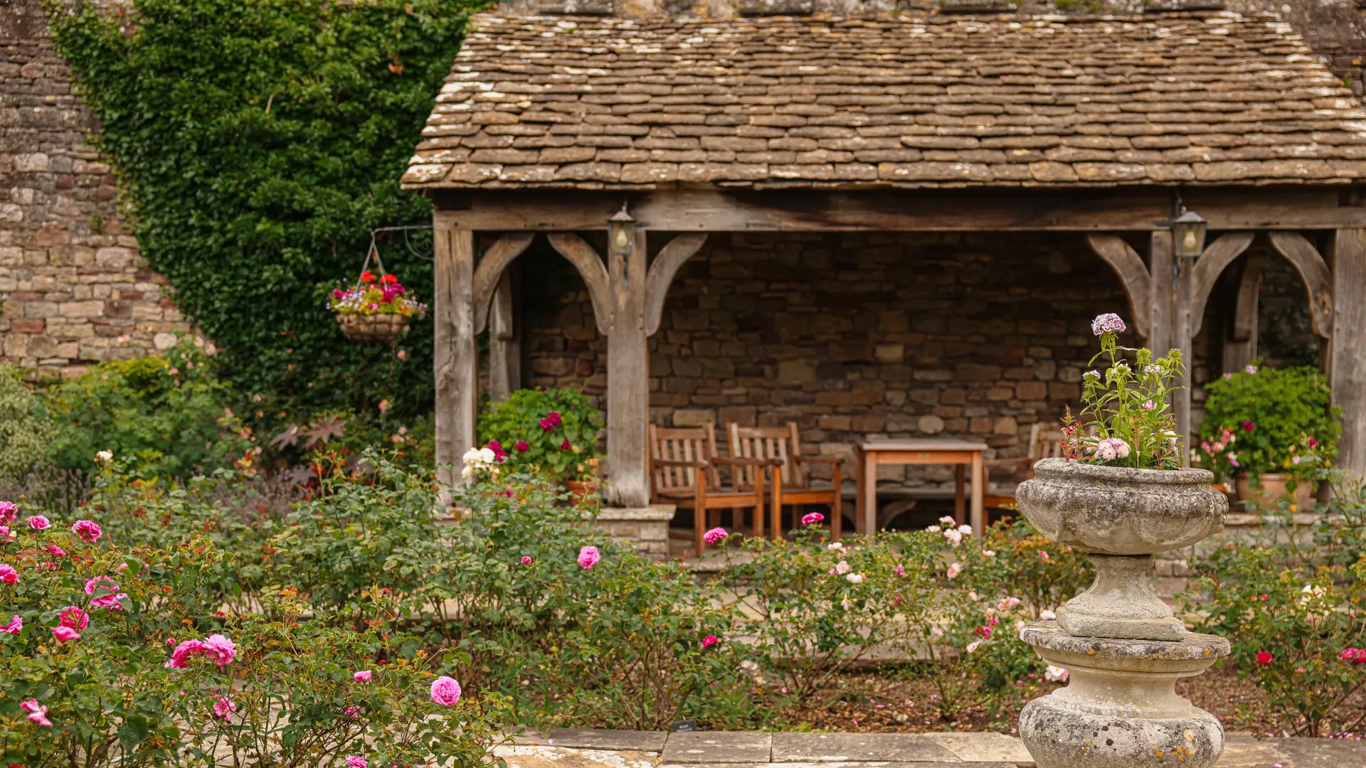 Hotel review Service & Facilities' - Thornbury Castle - 0