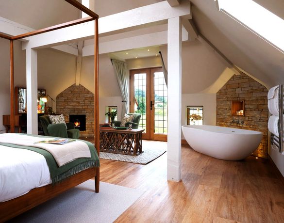 Abbots Grange Manor House - 14