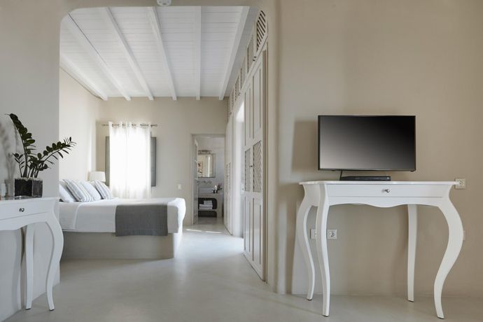 Verified hotel review - Carpe Diem Santorini Small Luxury Hotels of the World - 41