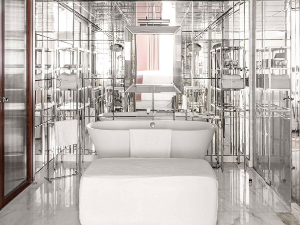 Verified hotel review - Hôtel Le Royal Monceau Raffles Paris - 32