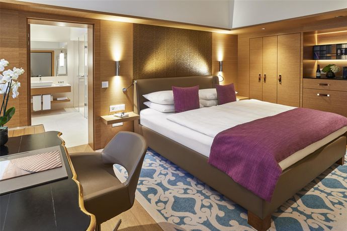 Vier Jahreszeiten Kempinski München - 34