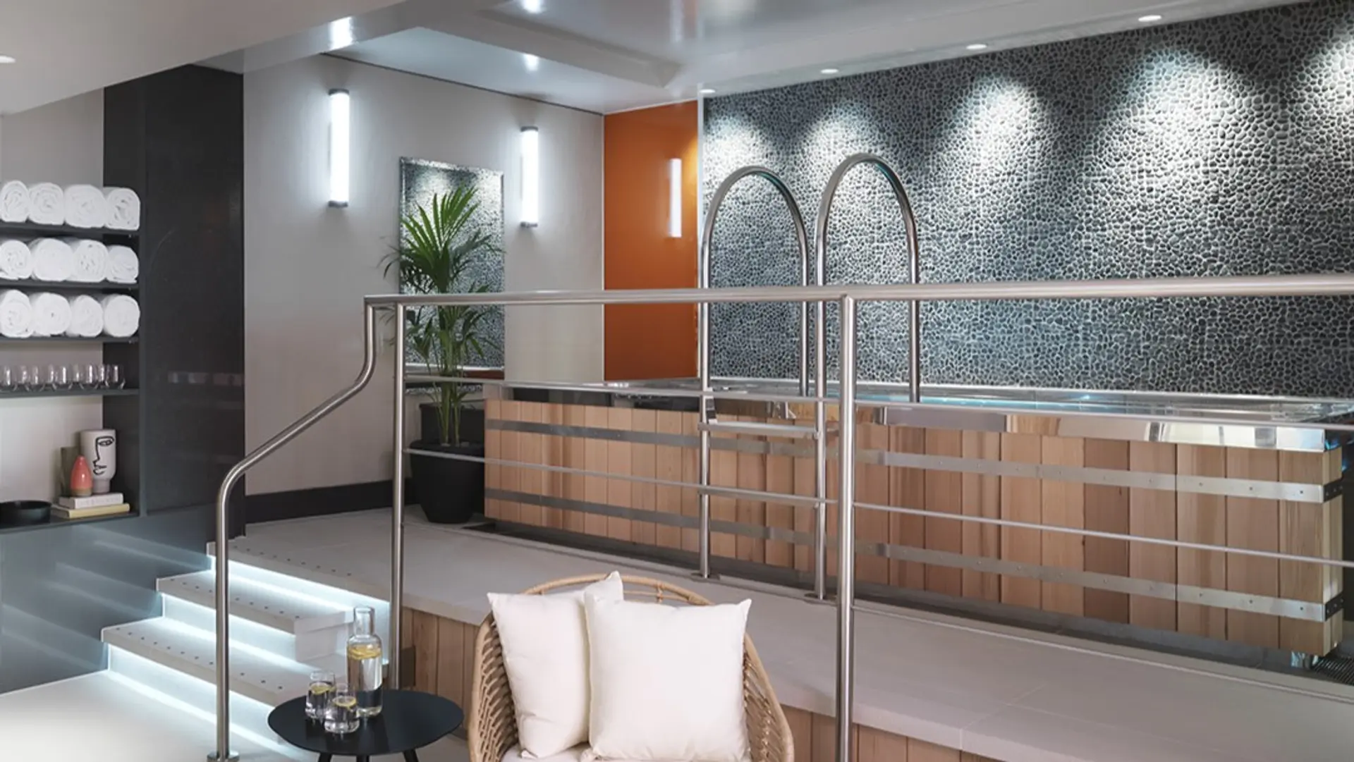 Hotel review Service & Facilities' - The Athenaeum Hotel & Residences  - 2