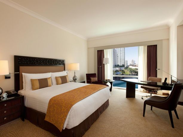 Fairmont Makati - 30