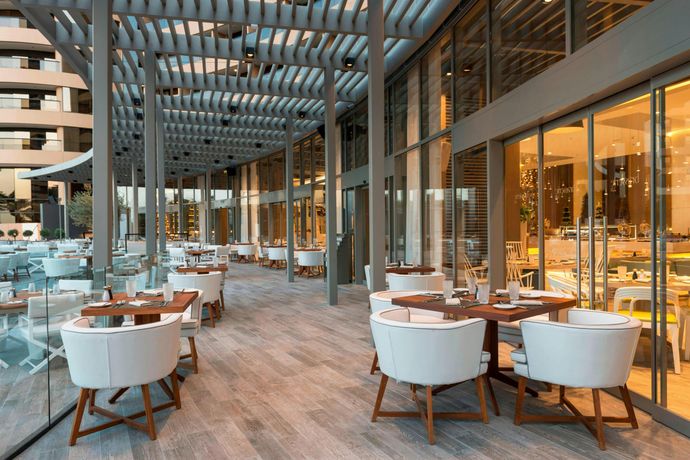 Le Royal Meridien Beach Resort & Spa Dubai - 2