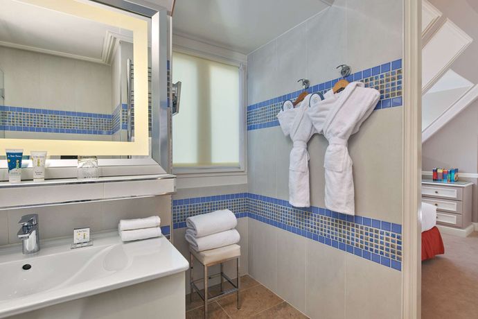 Verified hotel review - Hotel Regina Louvre - 54