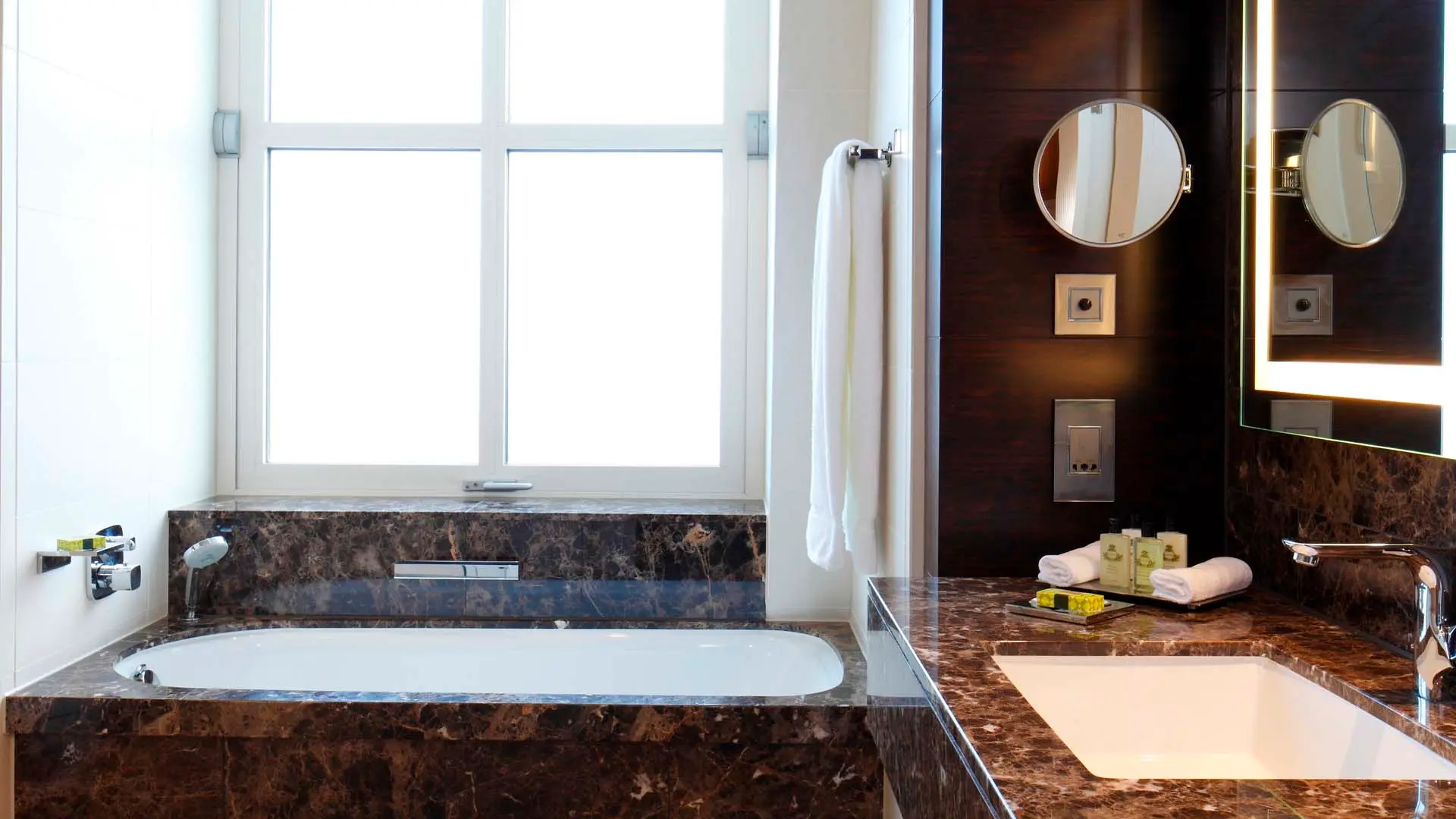 Hotel review Accommodation' - Conrad London St James - 3