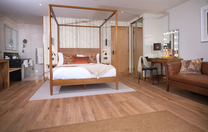 Abbots Grange Manor House - 22