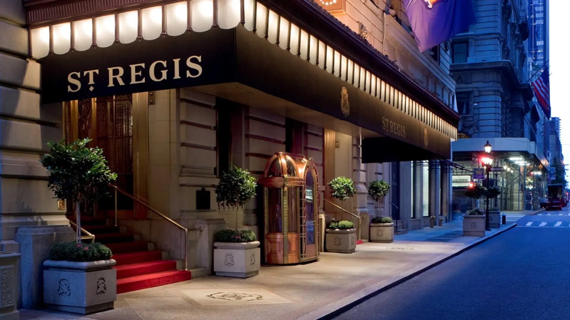 Hotel review Location' - The St. Regis New York - 0