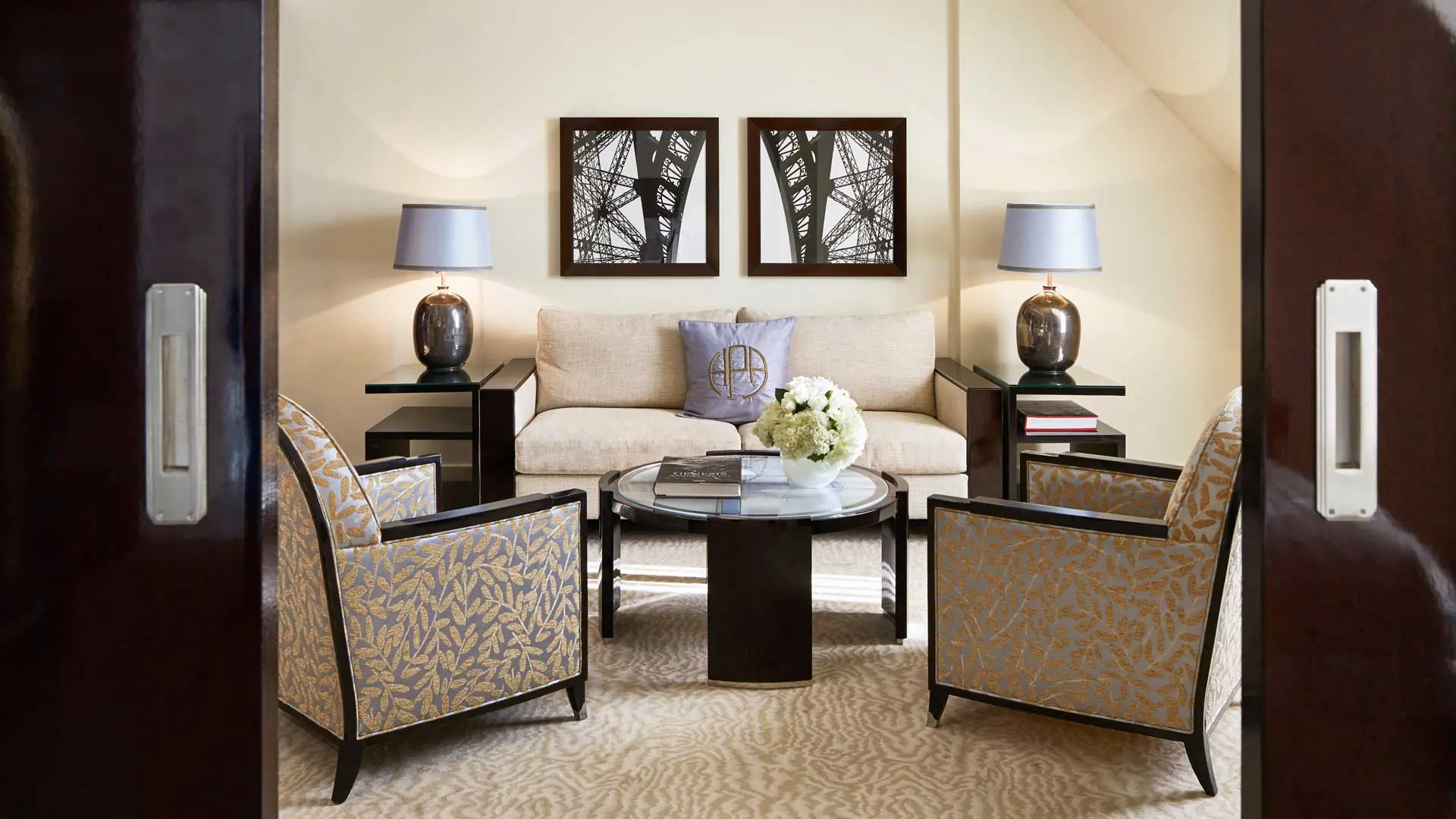 Hotel review Accommodation' - Hôtel Plaza Athénée Paris - 18