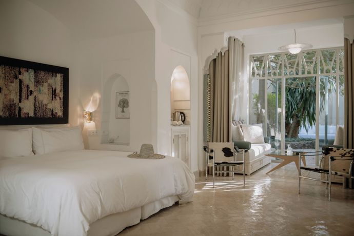 Verified hotel review - Les Deux Tours - 0