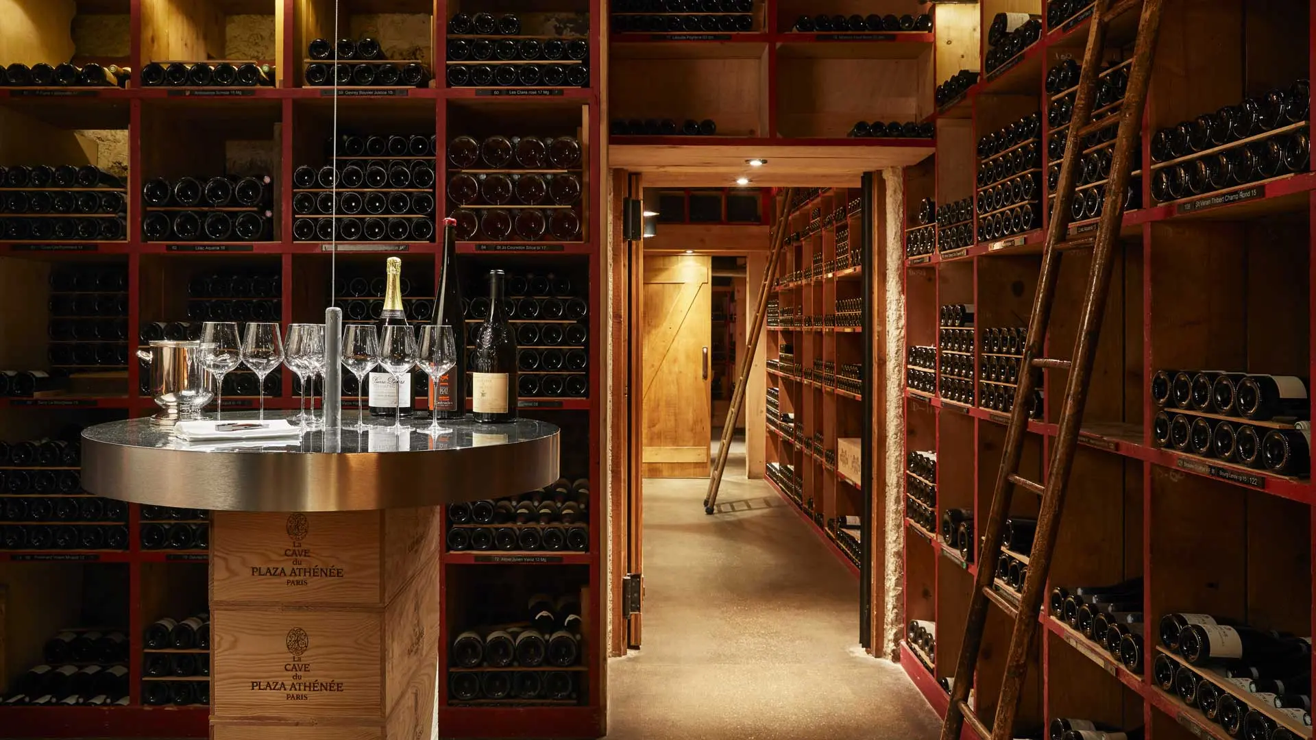 Hotel review Restaurants & Bars' - Hôtel Plaza Athénée Paris - 6