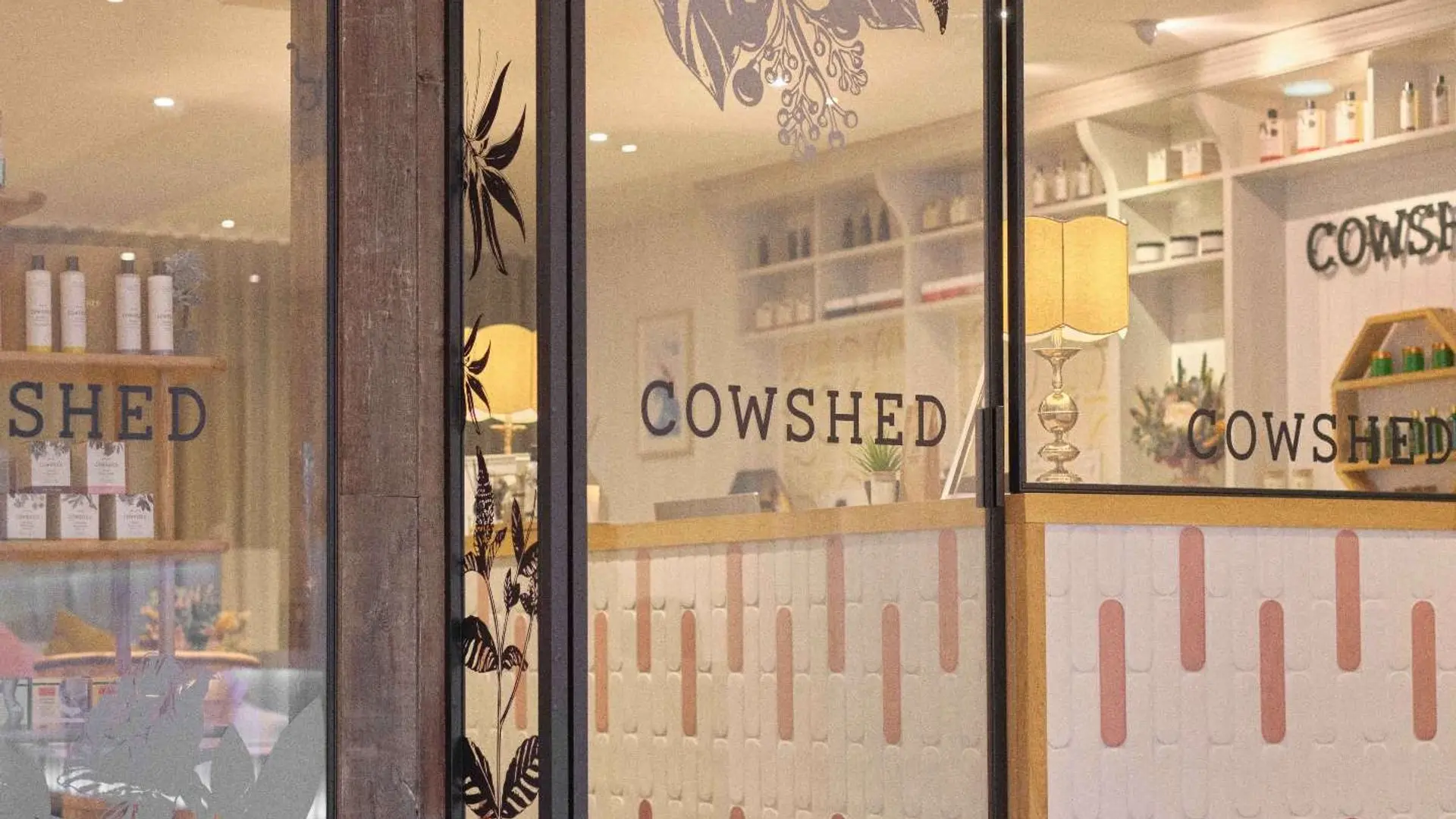 Review of St Moritz Hotel & Cowshed Spa - 5