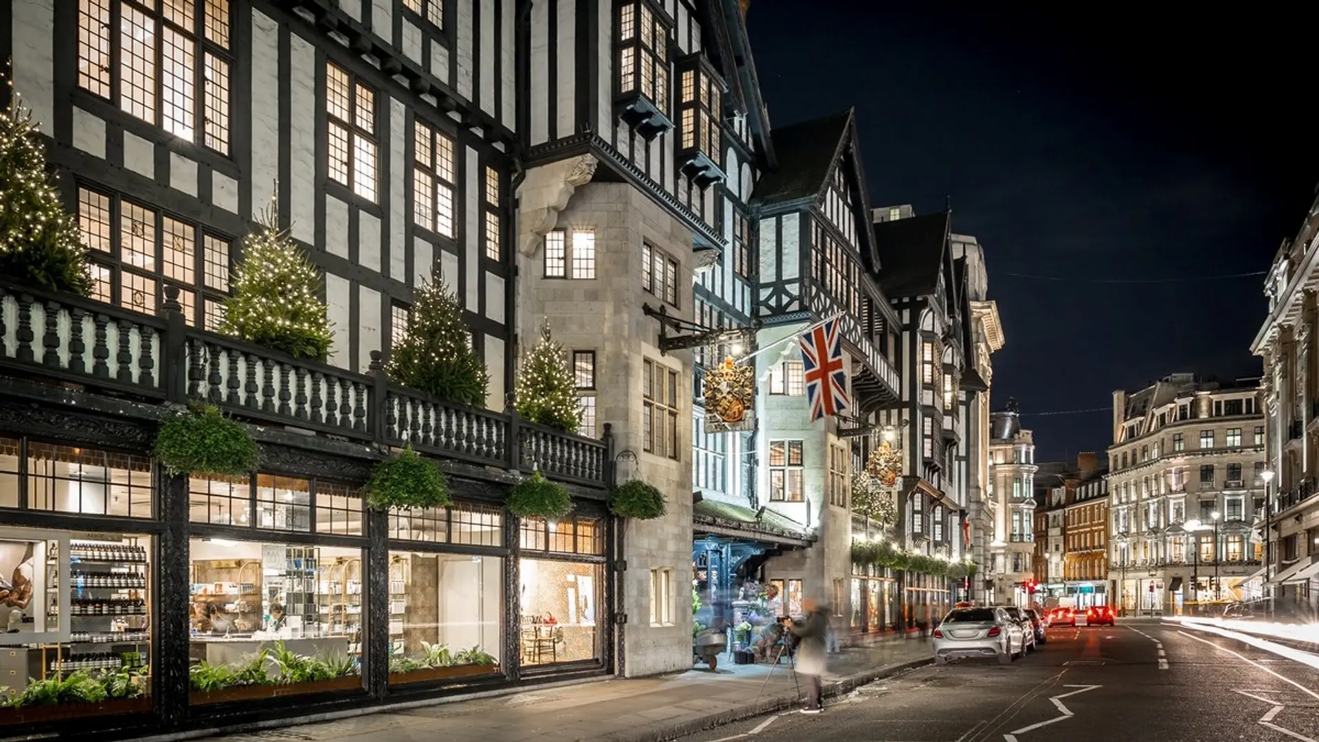 Hotel review Location' - The Wellesley - 0