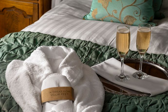 Abbots Grange Manor House - 35