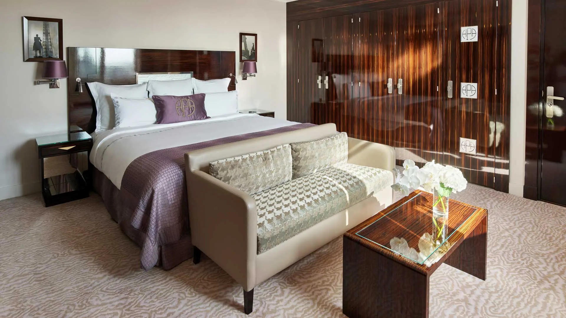 Hotel review Accommodation' - Hôtel Plaza Athénée Paris - 27