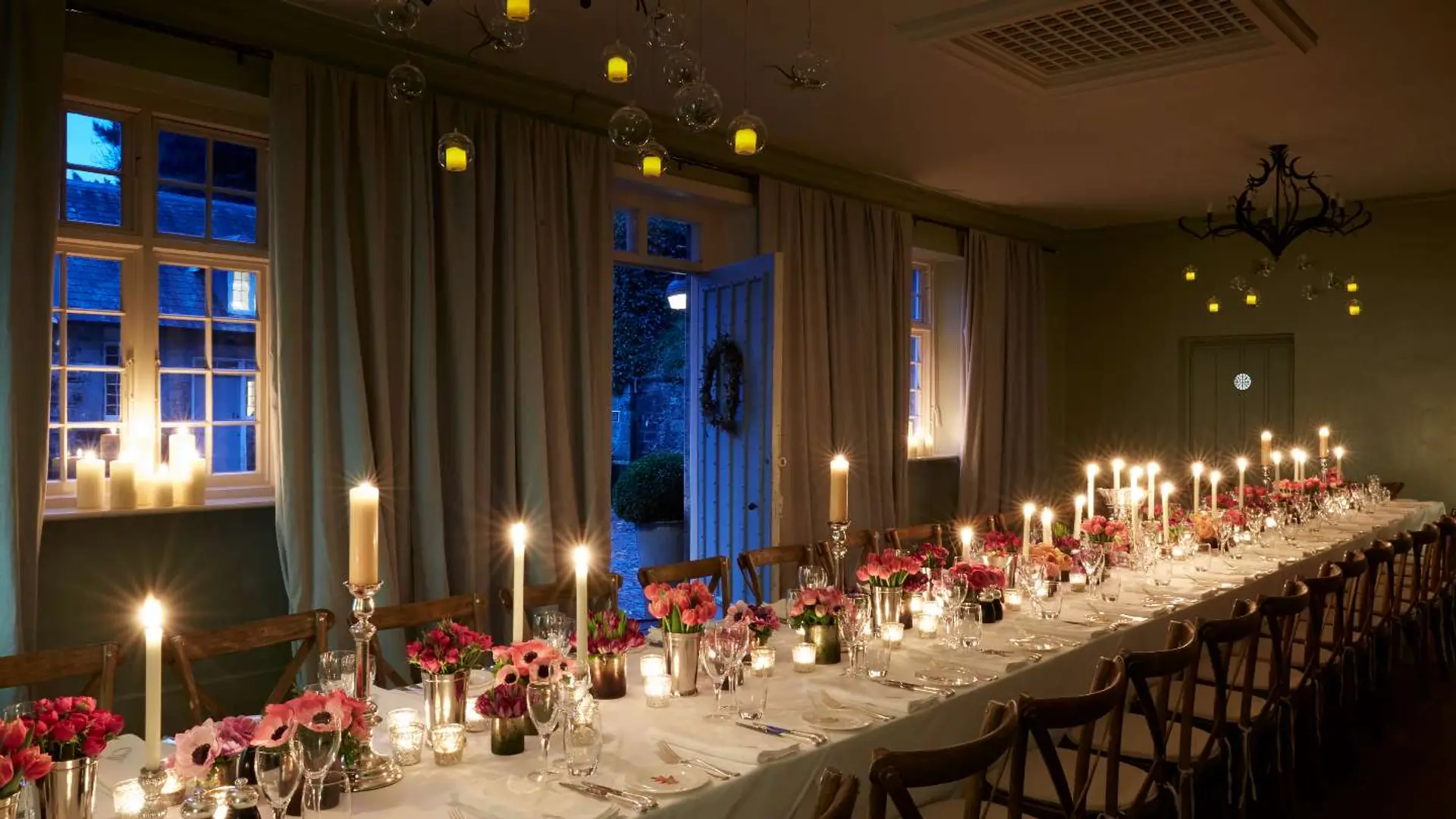 Hotel review Restaurants & Bars' - Hotel Endsleigh - 2