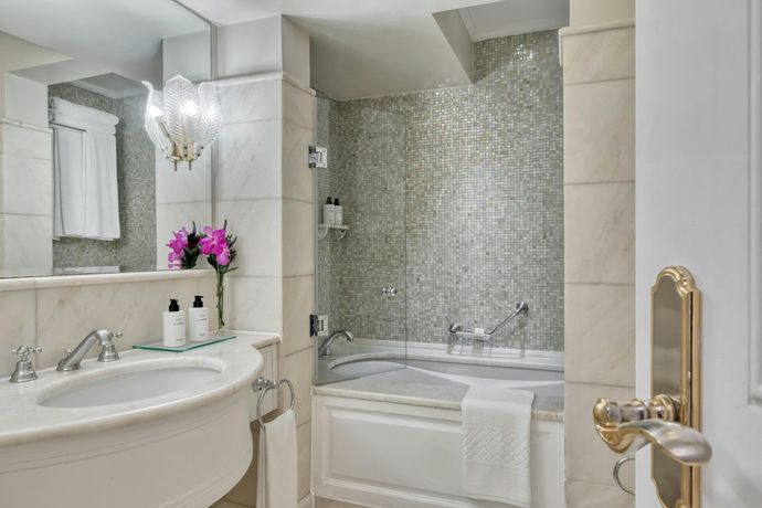 Verified hotel review - King George, a Luxury Collection Hotel - 12