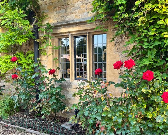 Abbots Grange Manor House - 57