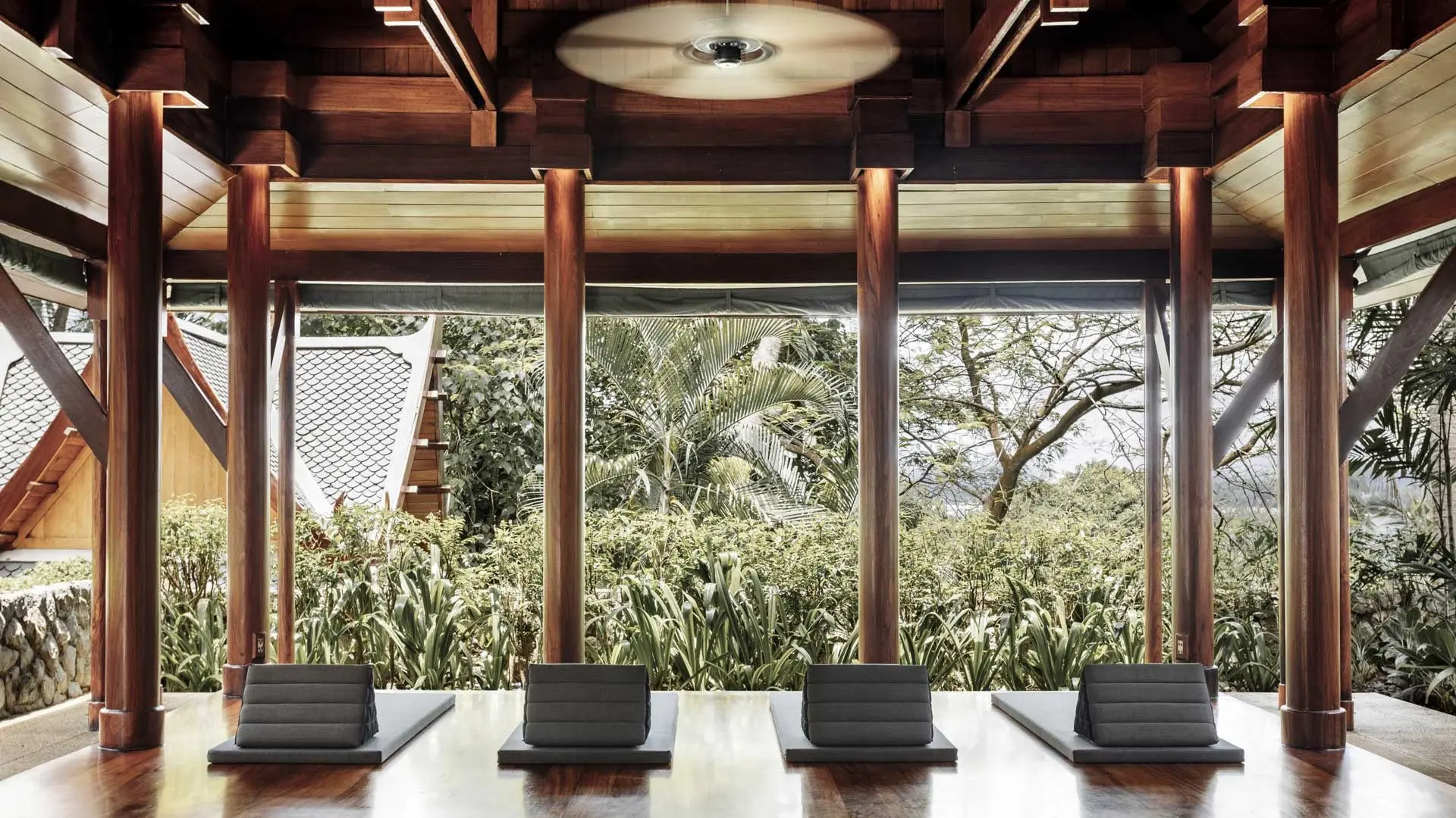 Hotel review Service & Facilities' - Amanpuri - 5