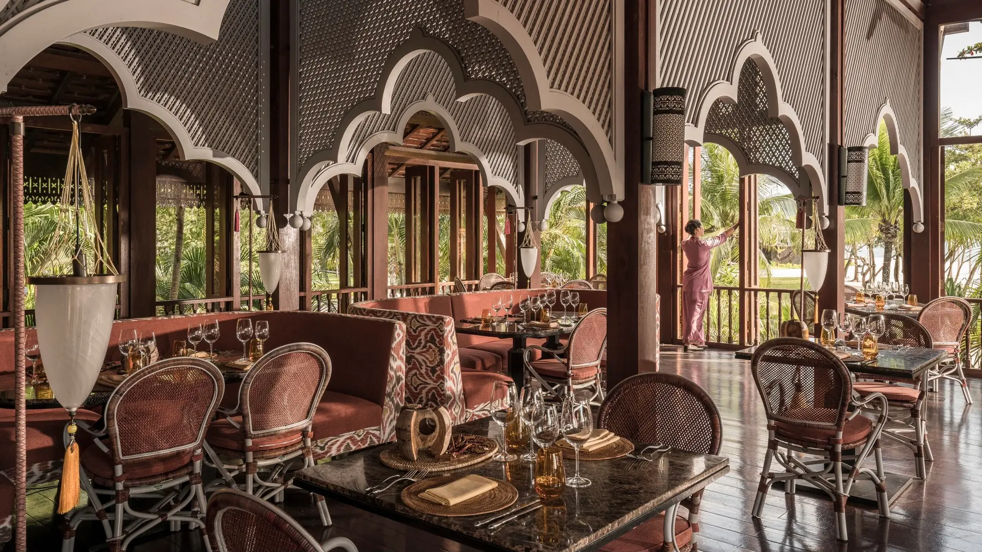 Hotel review Restaurants & Bars' - Four Seasons Resort Langkawi - 1