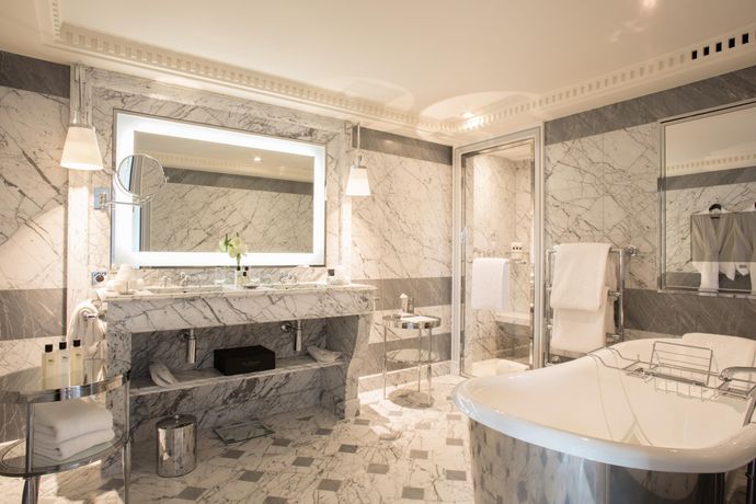 Verified hotel review - La Reserve Paris Hotel & Spa - 42