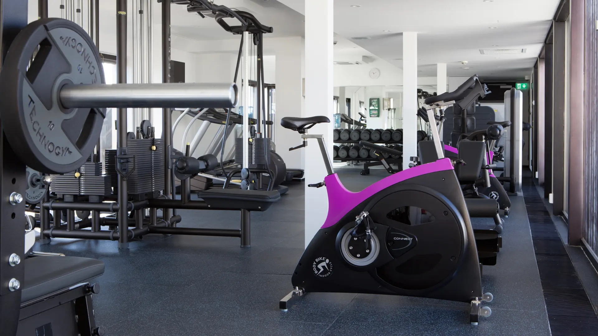 Hotel review Service & Facilities' - Grand Hotel - 4