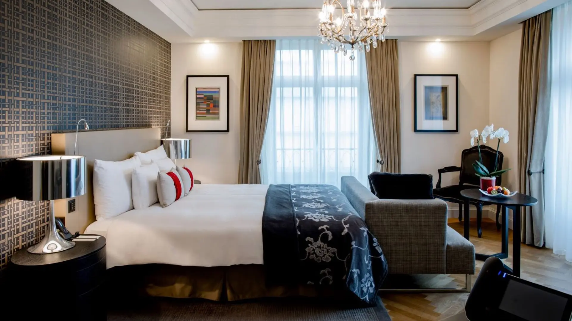 Hotel review Accommodation' - Hotel Schweizerhof Bern & Spa - 13