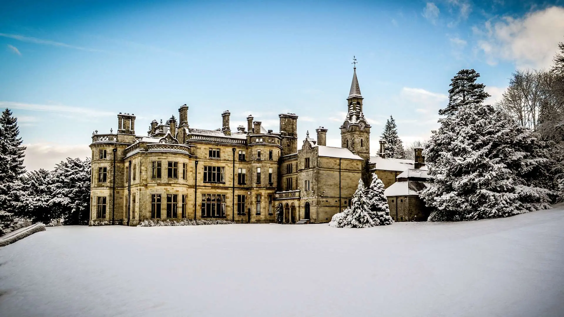 Hotel review Location' - Palé Hall Hotel & Restaurant - 7